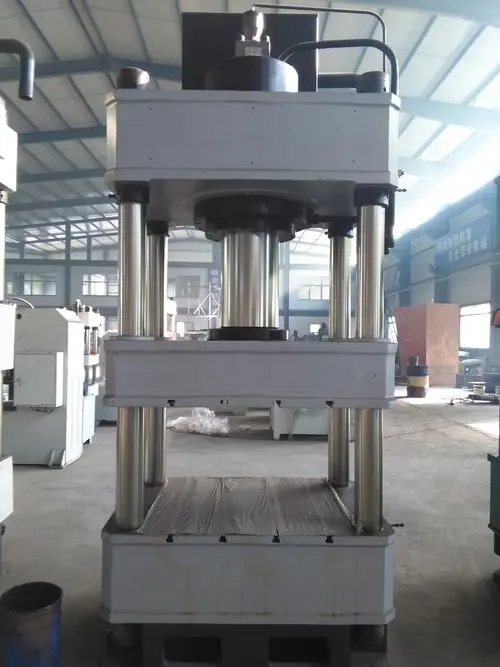 SMC:n hydraulipuristin
