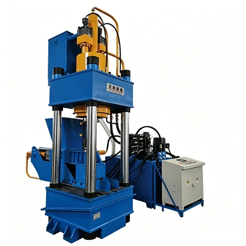 Nelipylväinen hydraulipuristin
